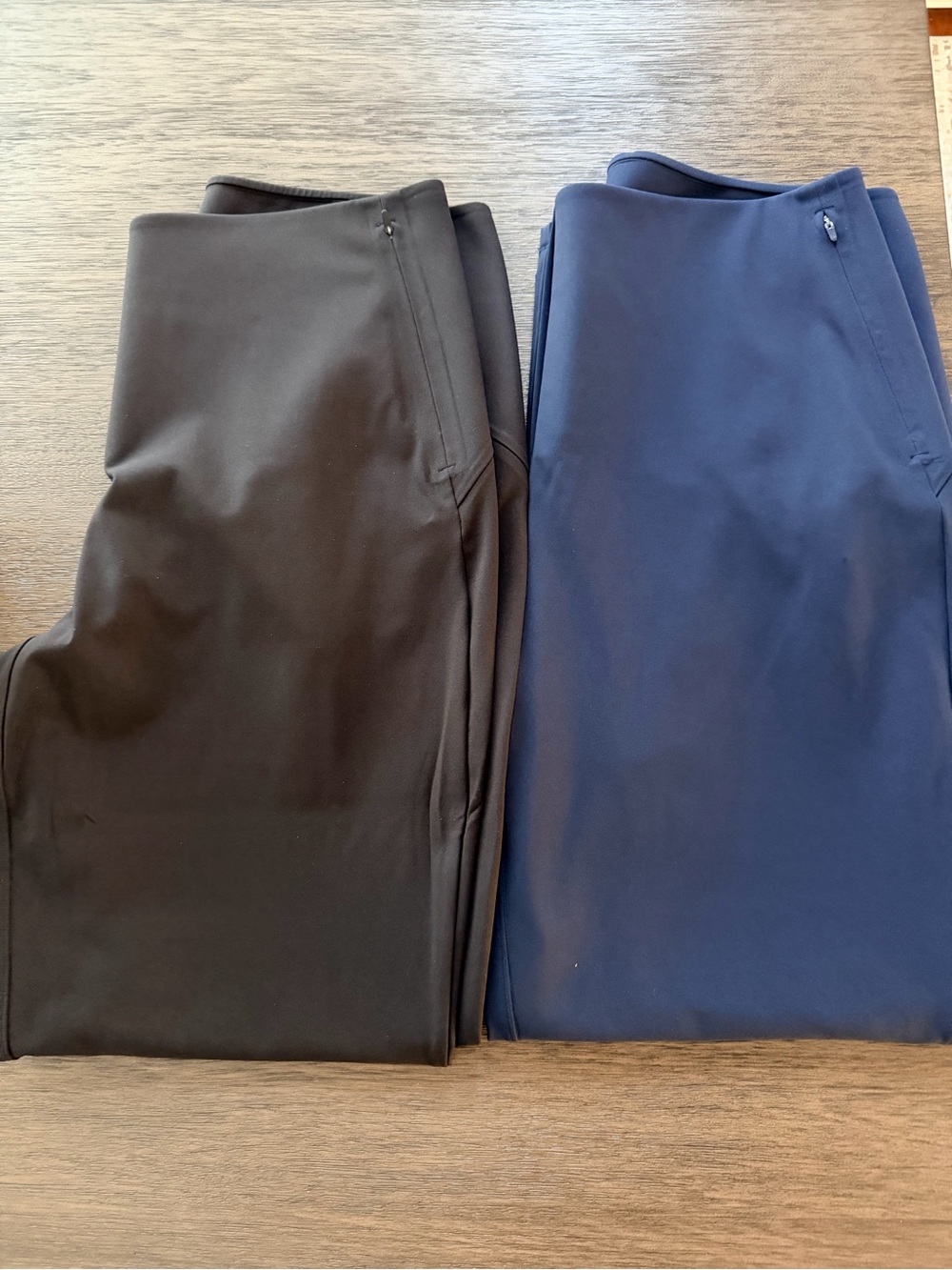 lululemon athletica Black and Navy Cropped Straight-Leg Pants. - Picture 5 of 5